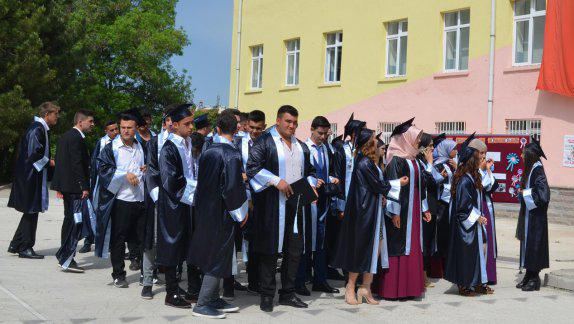 Naime-Ali Karataş Mesleki ve Teknik Anadolu Lisesi Mezuniyet Töreni ve Mesleki Tanıtım Günleri Fuarı Açılışı Yapıldı.